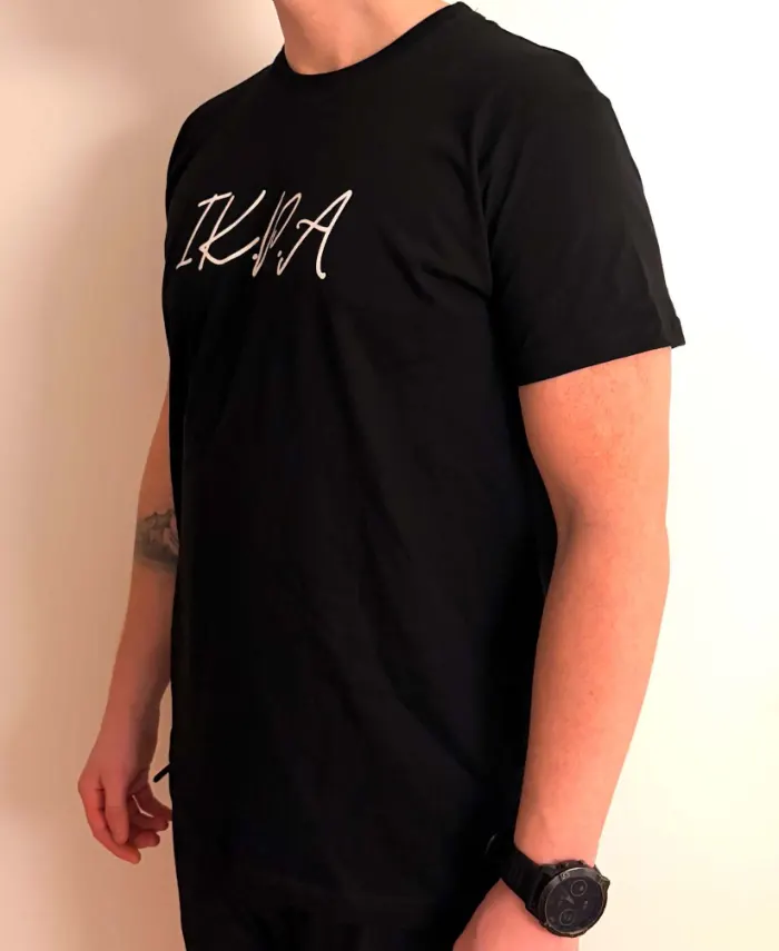Föreningens medlems-T-shirt framifrån.